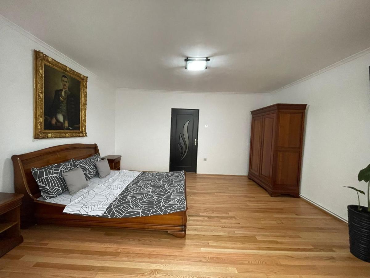M & I Apartment 2 Targu-Mures Bagian luar foto